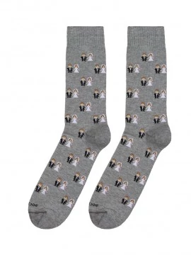 calcetines con estampado de novios gris