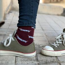 Tu #urbanlook más atrevido y divertido con #calcetinesdivertidos @socksandco tu #marcaespañola de calcetines únicos y originales #urbanstreetwear #looksocksandco #calcetinesconanimales #perrosalchicha